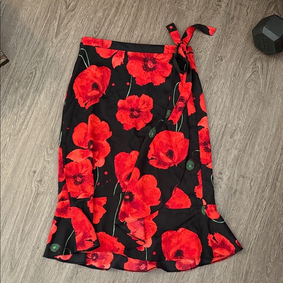 Floral Wrap Skirt - Red Poppy Design - Picture 1 of 2